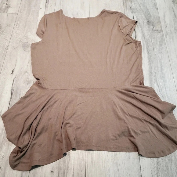 (1)Red Coral Collections Brown Womans Top  Size M/M - Picture 2 of 6